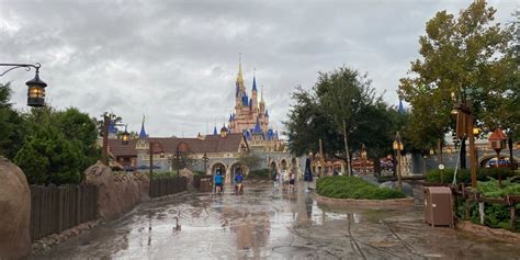 Riding Out the Storm: The Resilience of Disney World Against Hurricane Season's Wrath