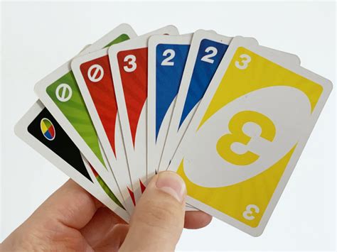 How Many Cards In Uno Per Person