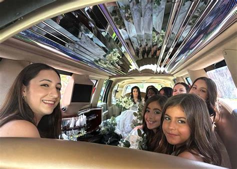 The Ultimate Guide to Creating Unforgettable Memories: Find Out How Many People Can Fit in a Limo Now!