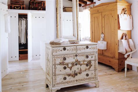 How To Antique Furniture