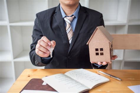 How To Be A Real Estate Broker