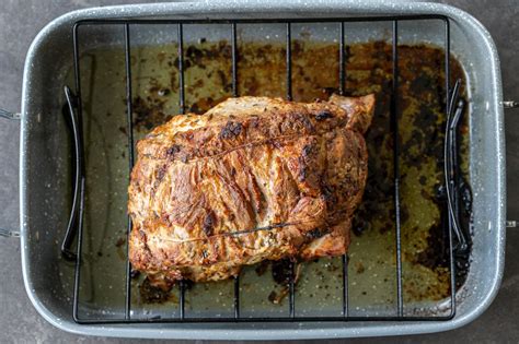 Cook a Perfect Pork Roast: Enjoy the Satisfaction of a Delicious Meal!