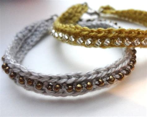 How To Crochet A Bracelet With Beads