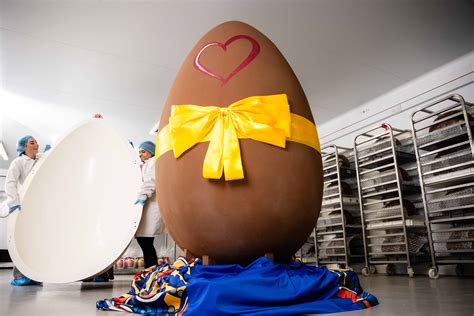 How To Do Giant Easter Egg