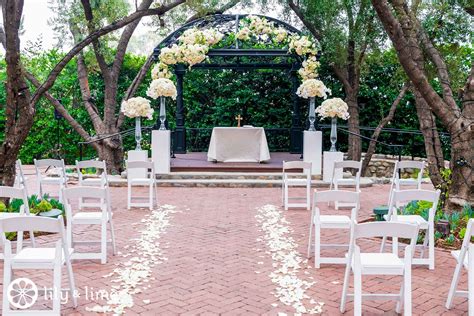 Say 'I Do' to Savings: The Ultimate Guide on How to Plan a Dreamy, Yet Affordable Wedding
