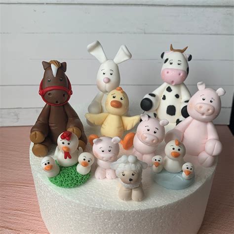 How To Make Farm Animal Cake Toppers