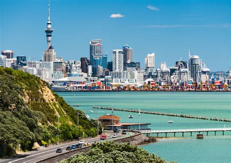 Discover the Ultimate Guide on How to Explore, Live and Thrive in Beautiful New Zealand