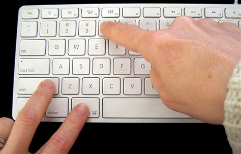Step-by-Step Guide: How to Take a Screenshot on Mac Using Windows OS