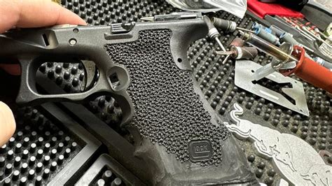 How To Stipple A Gun