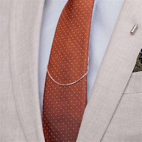 Master the Art of Chain Tying: A Step-by-Step Guide to Perfect Knots - SEO Title for How to Tie a Chain.