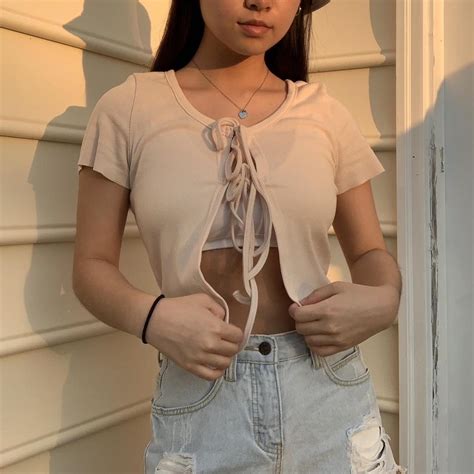 Get Your Style Game On: Easy Steps on How to Tie a Crop Top with Strings