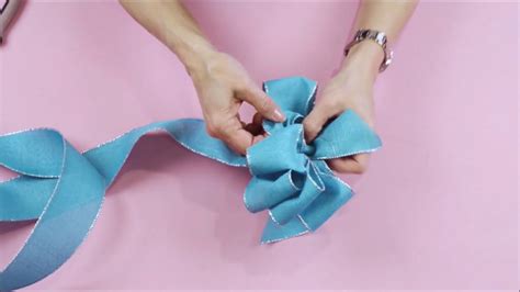 Master the Art of Tying a Loopy Bow with These Easy-to-Follow Steps