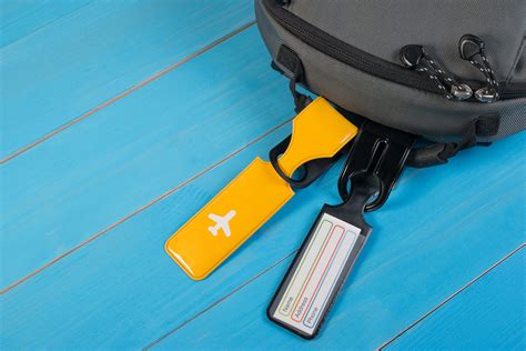Travel Smart: Learn How to Tie a Luggage Tag in Easy Steps!