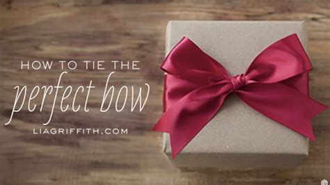 Step-by-Step Guide: Mastering How to Tie a Perfectly Polished Bow!