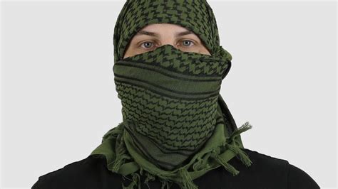 Step-by-Step Guide: How to Tie a Shemagh on Your Head for a Practical & Stylish Look