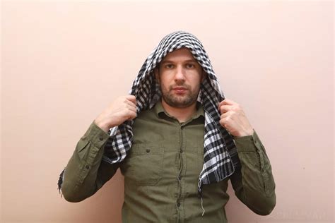 Master the Technique: Learn How to Tie a Shemagh SAS Style