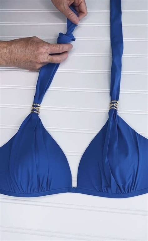 Step-by-Step Guide: How to Perfectly Tie a String Bikini Top for a Flawless Beach Look