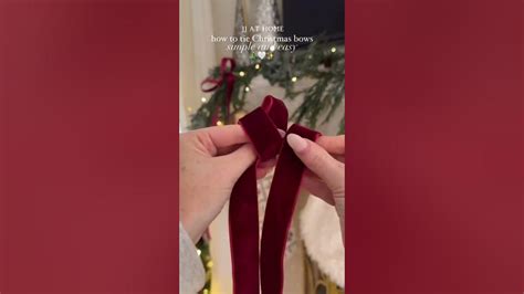 Step-By-Step Guide: How to Tie the Perfect Velvet Bow for Your Next Stylish Look