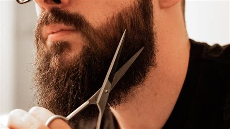 How To Trim A Beard With Scissors