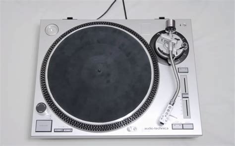 How To Use A Turntable