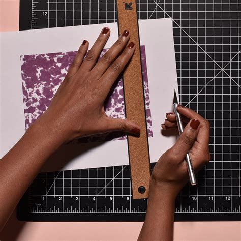 How To Use Exacto Knife On Paper