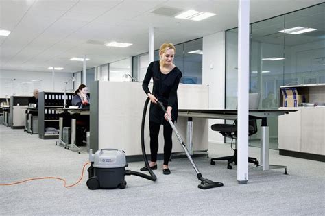 How Vacuuming Services Work at Different Washes