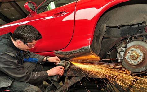 How long does auto body repair take?