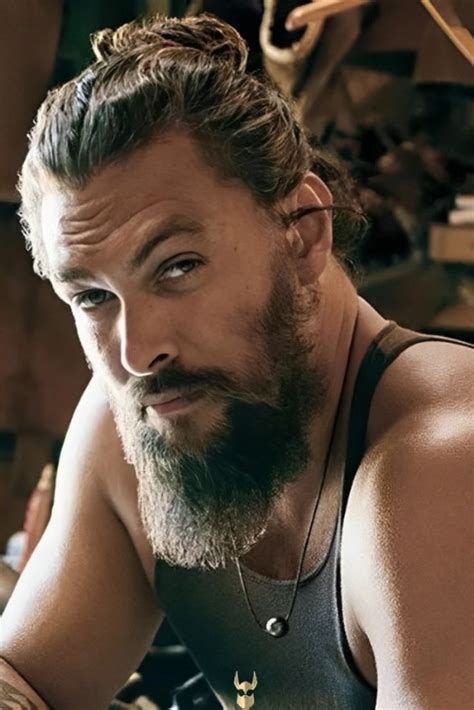 How to Achieve the Perfect Ducktail Look