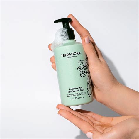 How to Build Your Trepadora Curl Therapy Routine