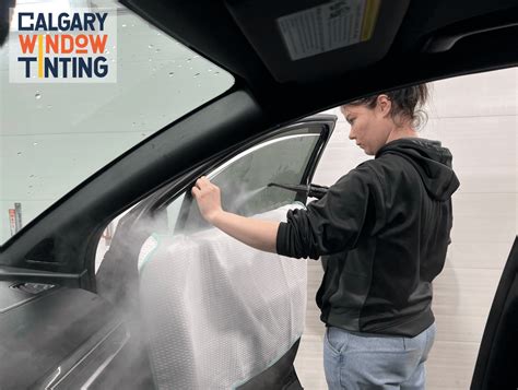 How to Choose a Window Tint Removal Service