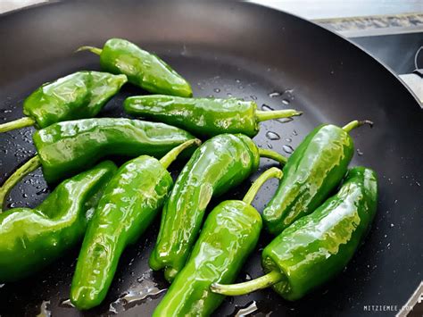 How to Cook Padron Peppers
