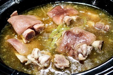 How to Cook Pig Feet