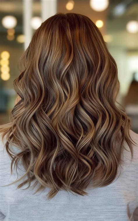 How to Create Beautiful Soft Curls on Medium Hair
