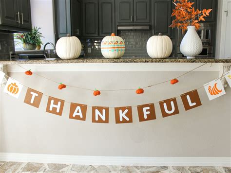 How to Create Your DIY Thanksgiving Banner
