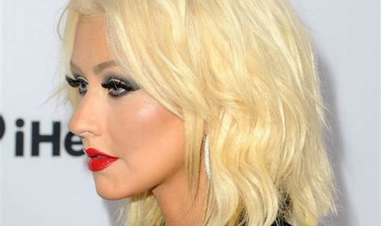 How to Get Christina Aguilera's Hairstyle