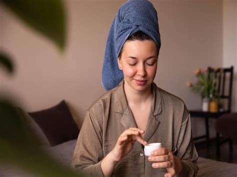 How to Incorporate Night Cream Into Your Routine