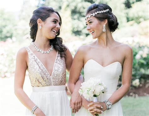 How to Pick Your Wedding Jewelry