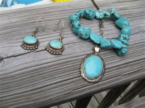 How to Purchase and Take Care of Turquoise Jewelry?