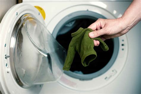 How to Shrink Clothes in Wash