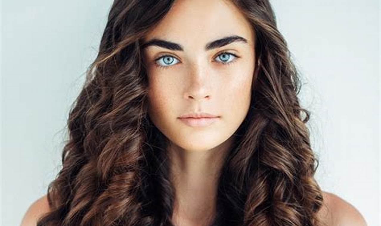 How to Style Long Curly Hair for Women