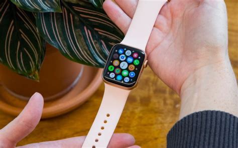 How to Switch Between Apps on your Apple Watch