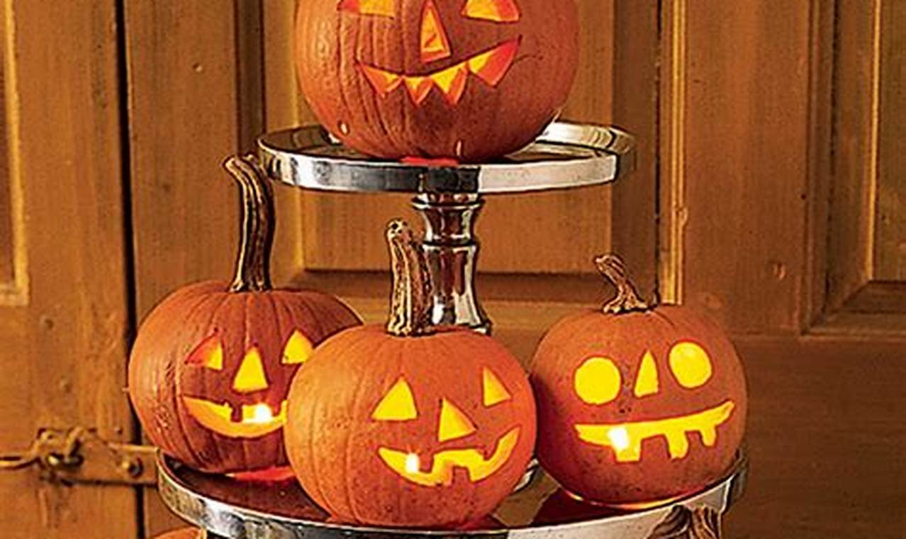 How to Use Pumpkins for Halloween Decorations