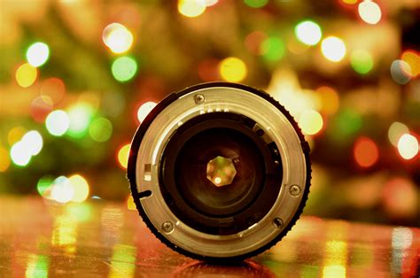 How to achieve bokeh effect using the lens aperture