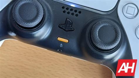 How to auto-mute the mic on the PS5’s DualSense controller