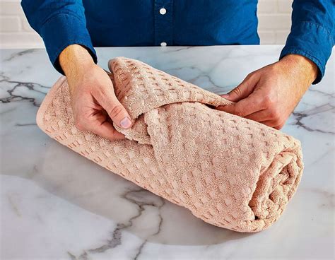 How to fold towels fancy