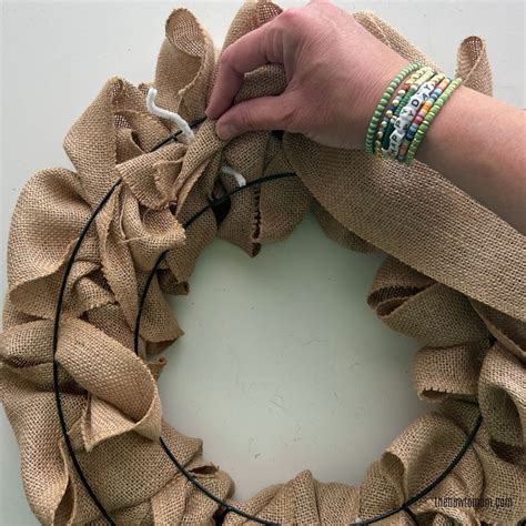 How to make a burlap wreath