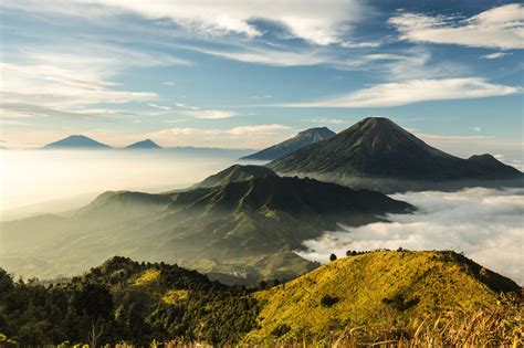 How to reach Dieng
