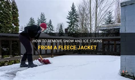 How to remove stains from fleece