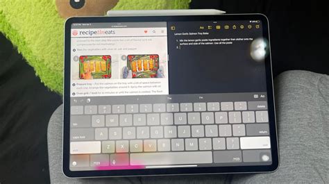 How to split screen on iPad using Split View