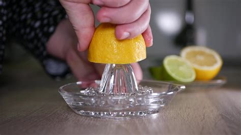How to squeeze a lemon